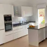 Villa Com Casa Nostra *