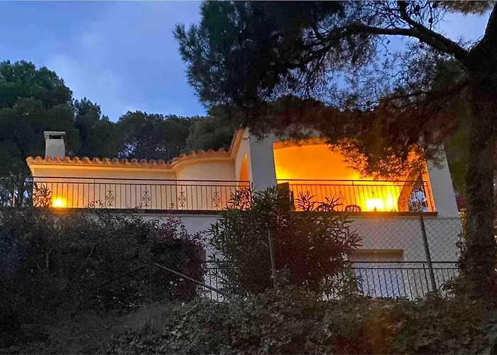 Com Casa Nostra Villa *