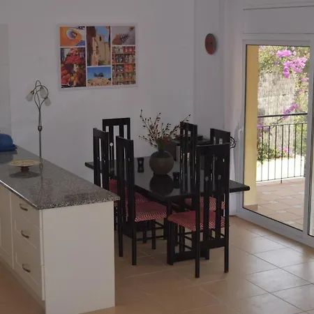Com Casa Nostra Villa *