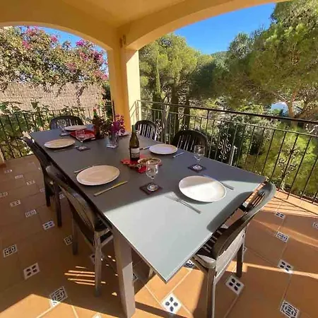 Villa Com Casa Nostra