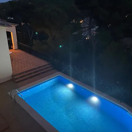 Villa Com Casa Nostra *